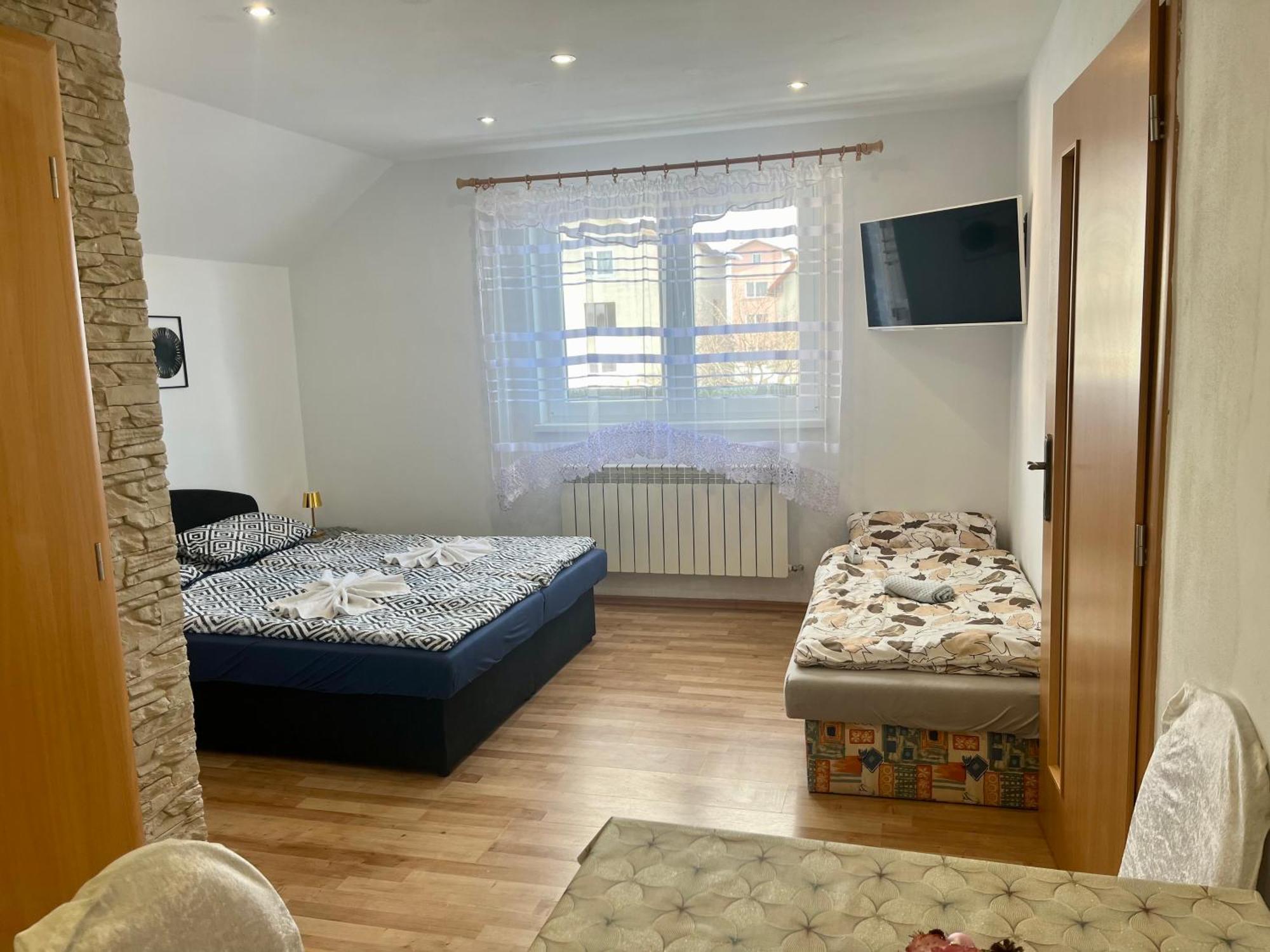 Homestay Renata Nova Lesna Bagian luar foto