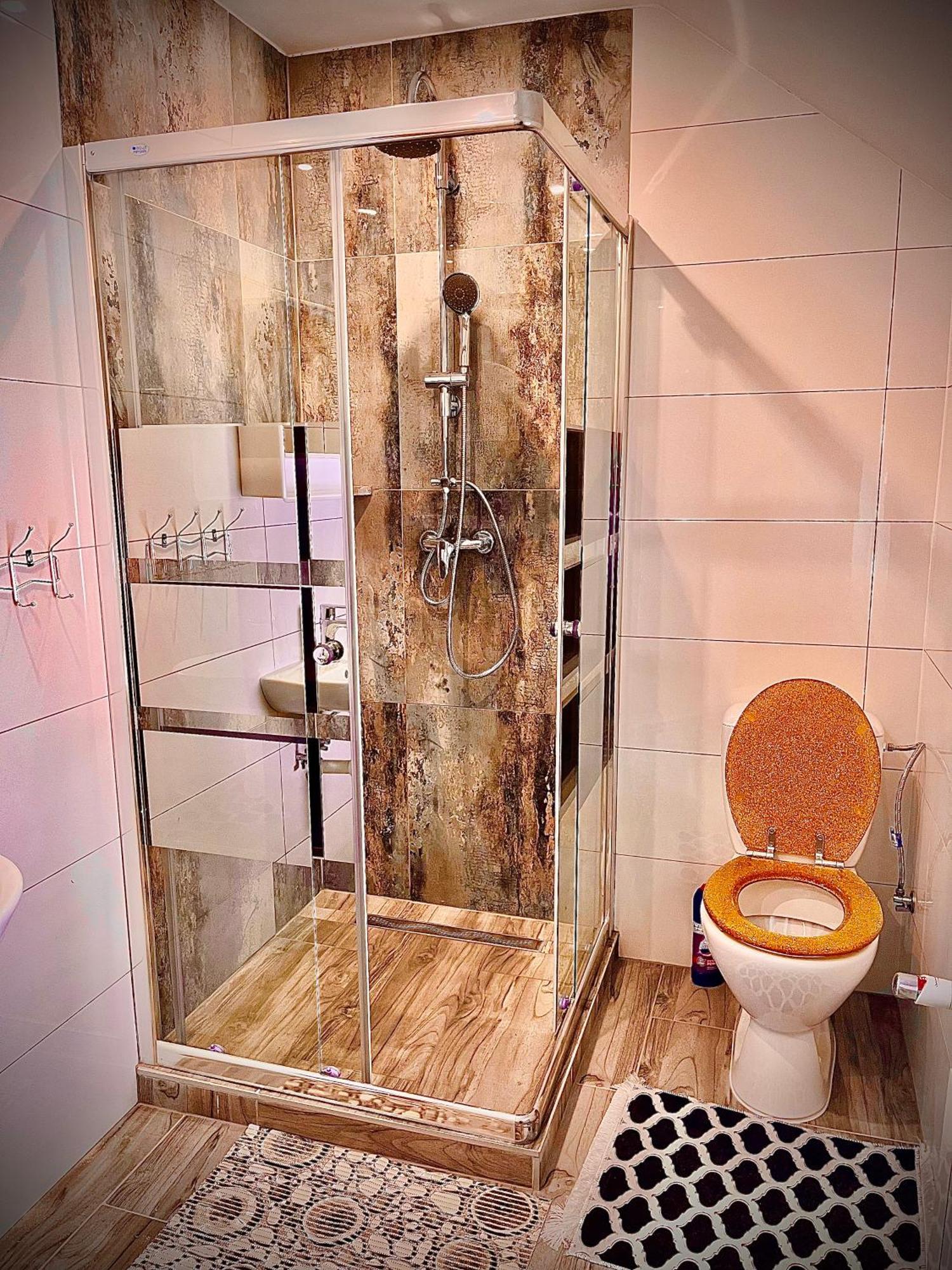 Homestay Renata Nova Lesna Bagian luar foto