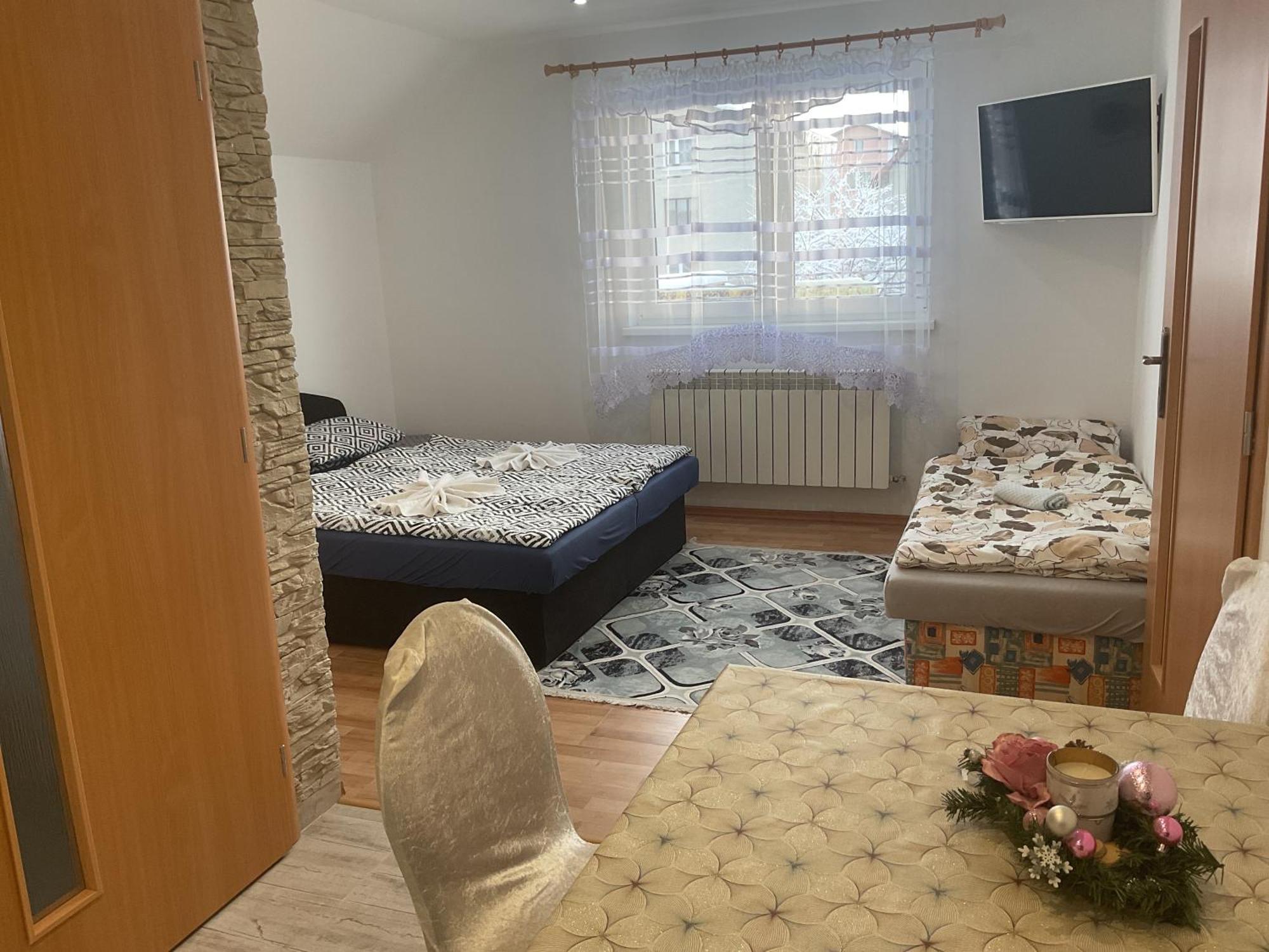 Homestay Renata Nova Lesna Bagian luar foto