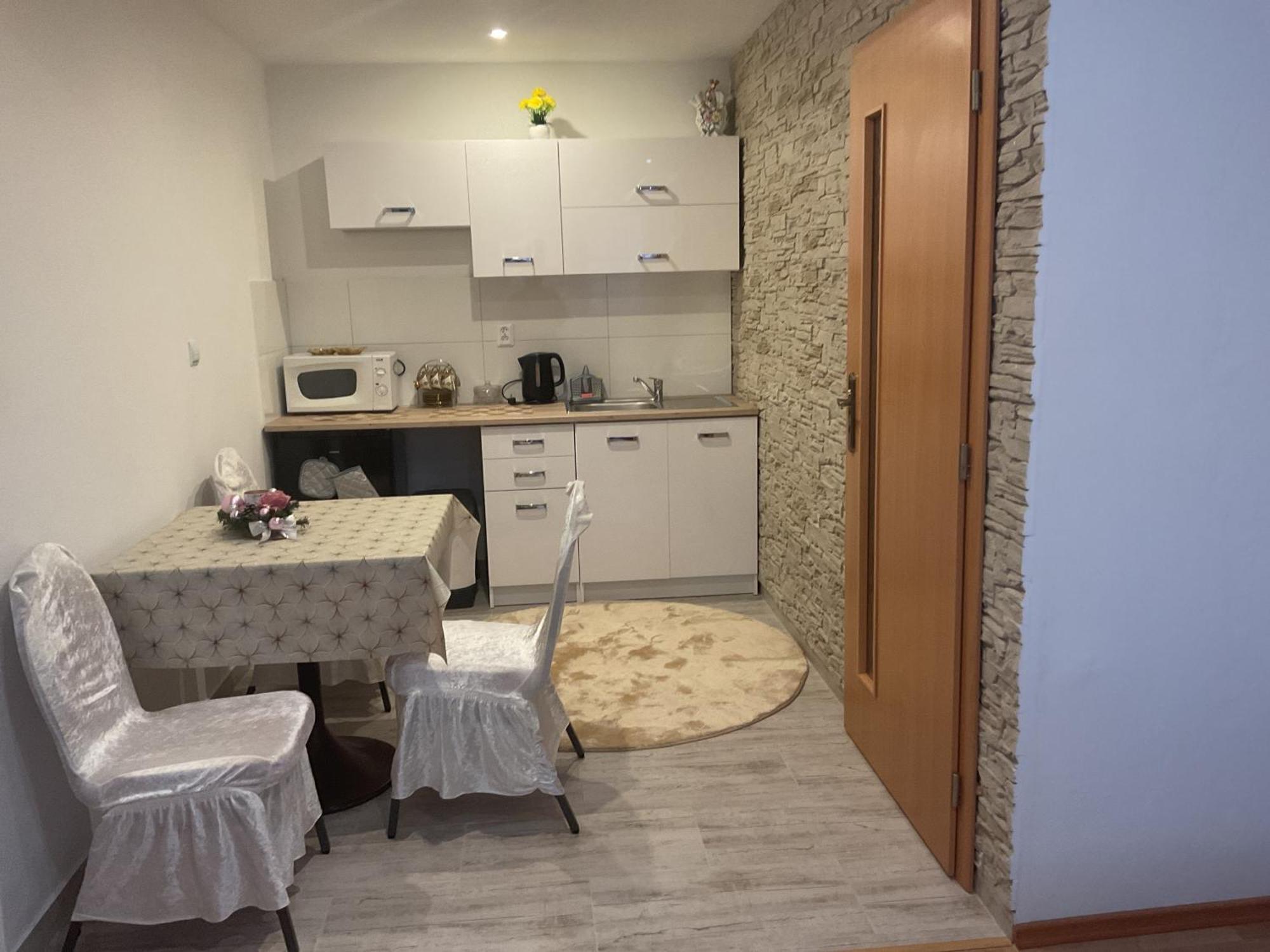 Homestay Renata Nova Lesna Bagian luar foto