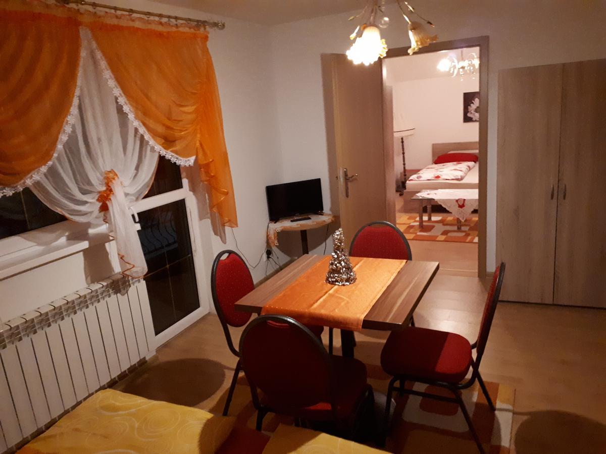 Homestay Renata Nova Lesna Bagian luar foto
