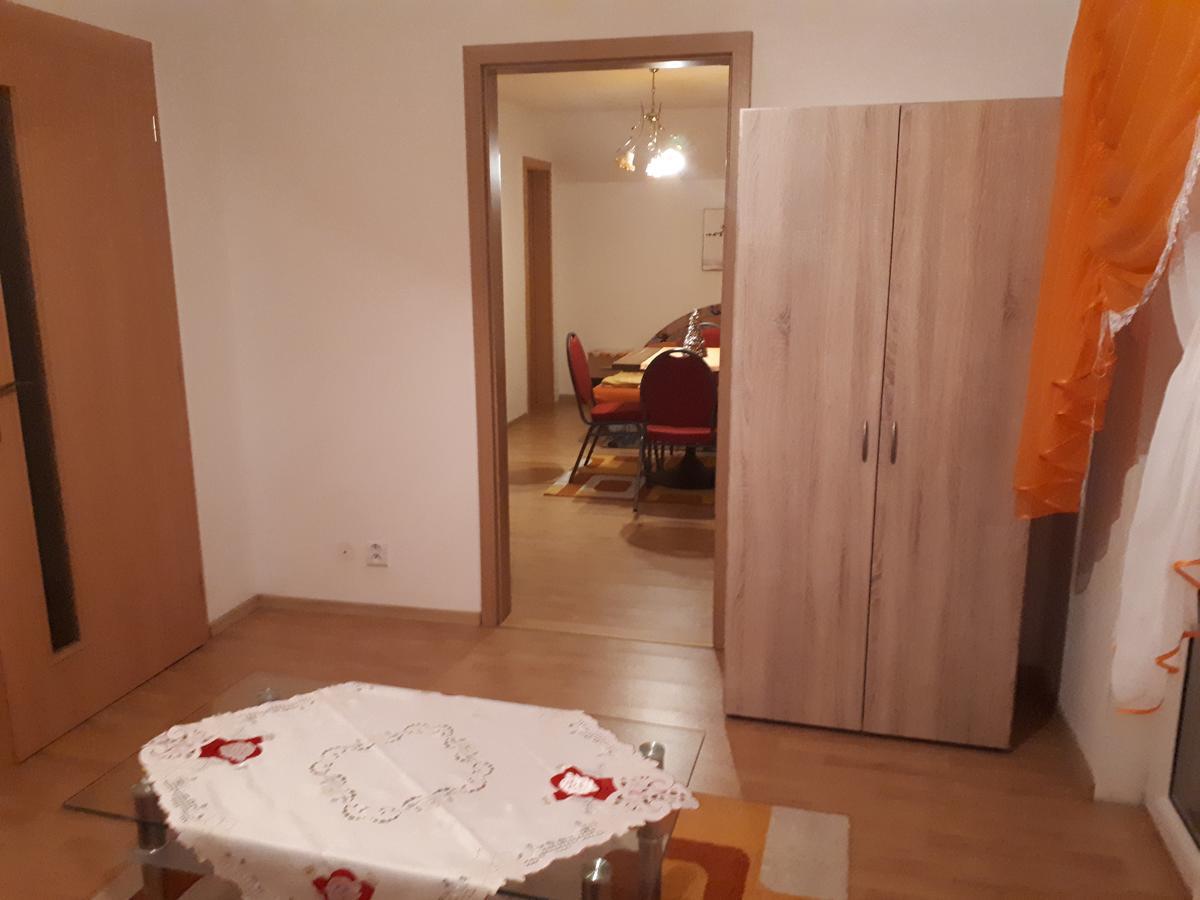 Homestay Renata Nova Lesna Bagian luar foto